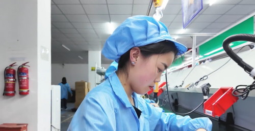 荐:大眼橙C3 Ultra重新定义观影体验pg电子模拟器电脑版2025千元投影仪推(图4) 荐:大眼橙C3 Ultra重新定义观影体验pg电子模拟器电脑版2025千元投影仪推(图4)