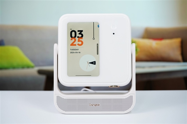 哪款好 画质好还便携 选这两款就够了!pg电子游戏网站2024年户外投影仪(图2) 哪款好 画质好还便携 选这两款就够了!pg电子游戏网站2024年户外投影仪(图2)