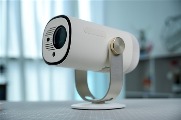 哪款好 画质好还便携 选这两款就够了!pg电子游戏网站2024年户外投影仪(图3) 哪款好 画质好还便携 选这两款就够了!pg电子游戏网站2024年户外投影仪(图3)